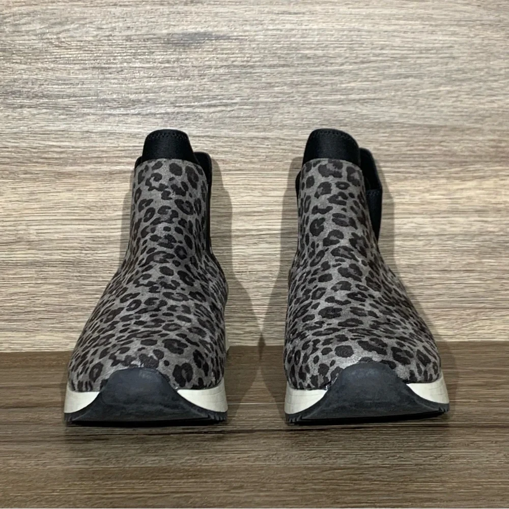 Kenneth Cole Reaction Cameron Chelsea Black and Gray Leopard Slip-on Sneaker 9 - Picture 2 of 10